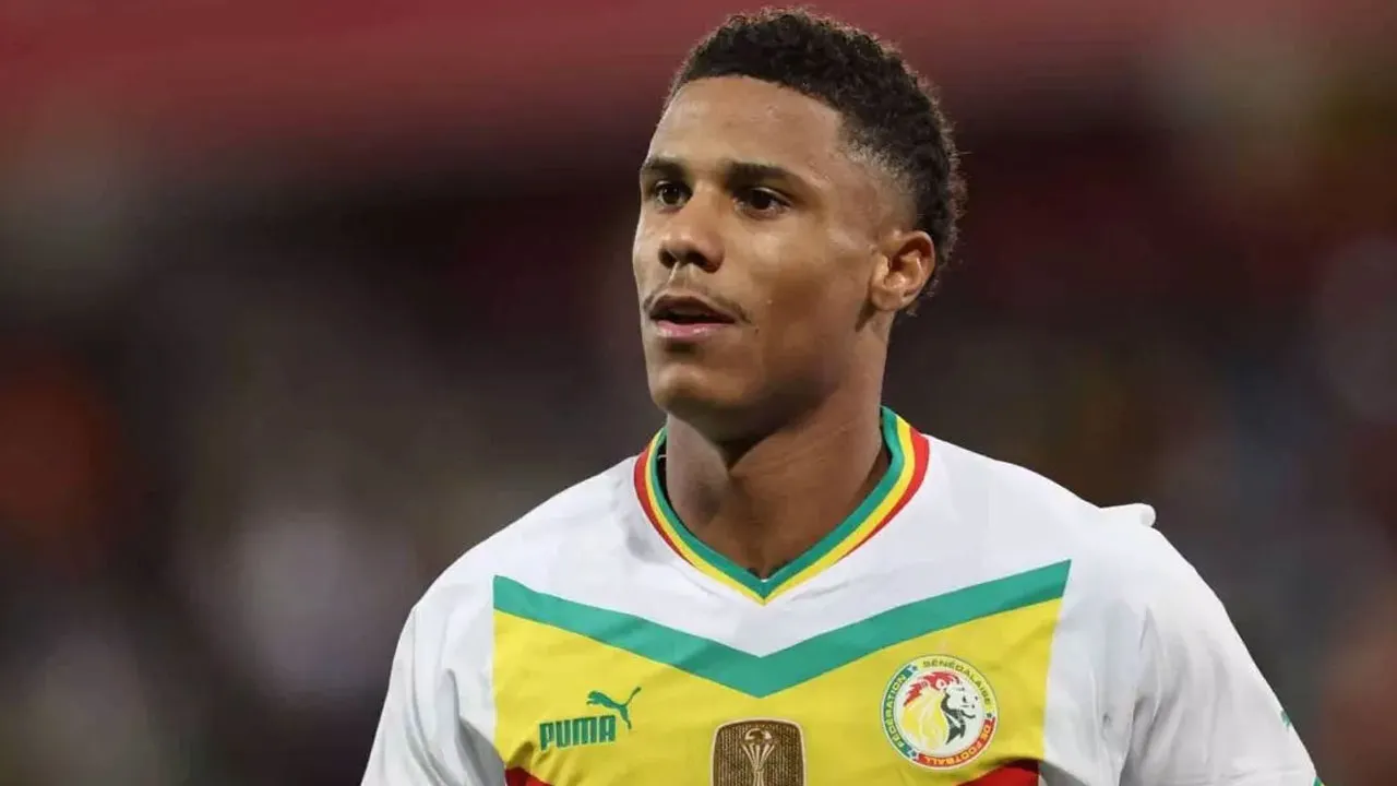 Ismail Jakobs sahneye çıktı, Senegal fark attı