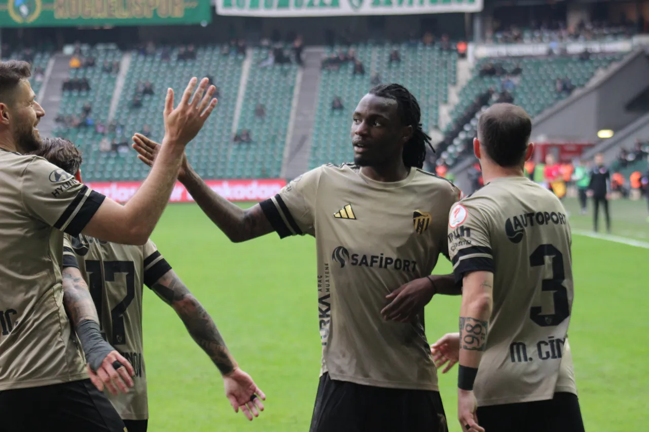 Kocaelispor, 1. Lig ekibi Erzurumspor FK’yı 3-1'lik skorla mağlup etti