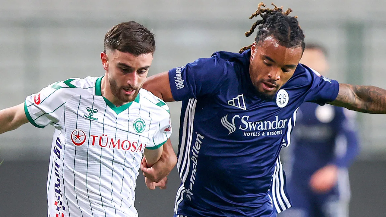 Konyaspor'un kazandığı maçta Çağdaş Atan ihraç edildi