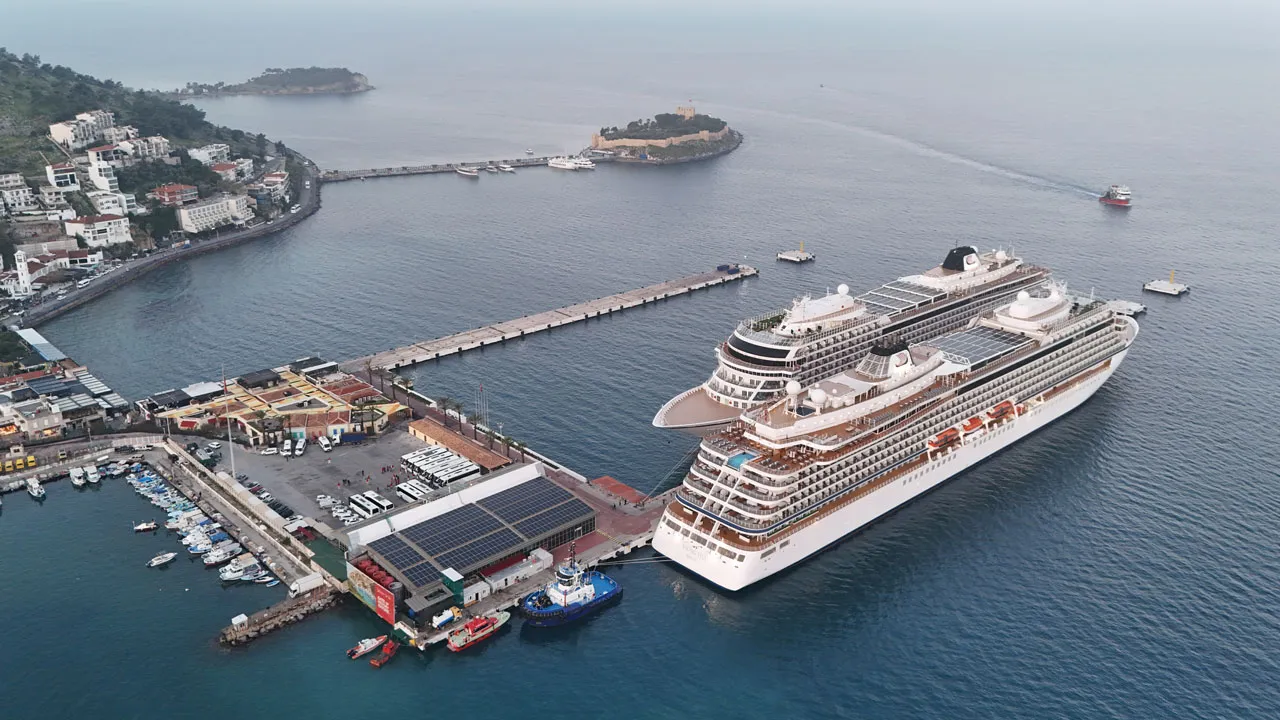 "Viking Vela" ve "Viking Star" kruvaziyerleri