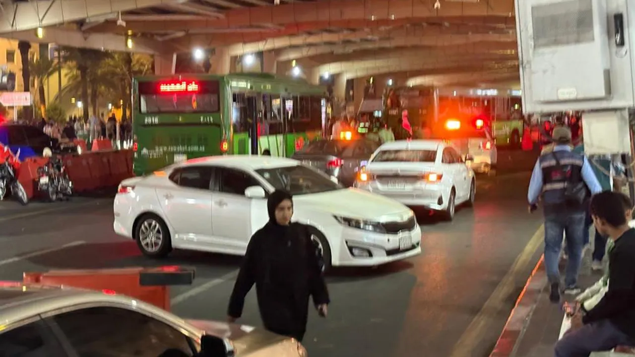 Mekke'de ring otobüsü Türk kafilesine çarptı! Ölü ve yaralılar var