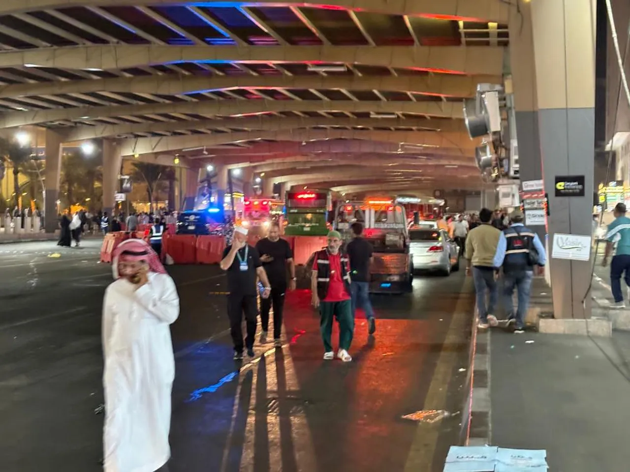 Mekke'de ring otobüsü Türk kafileye çarptı! Ölü ve yaralılar var