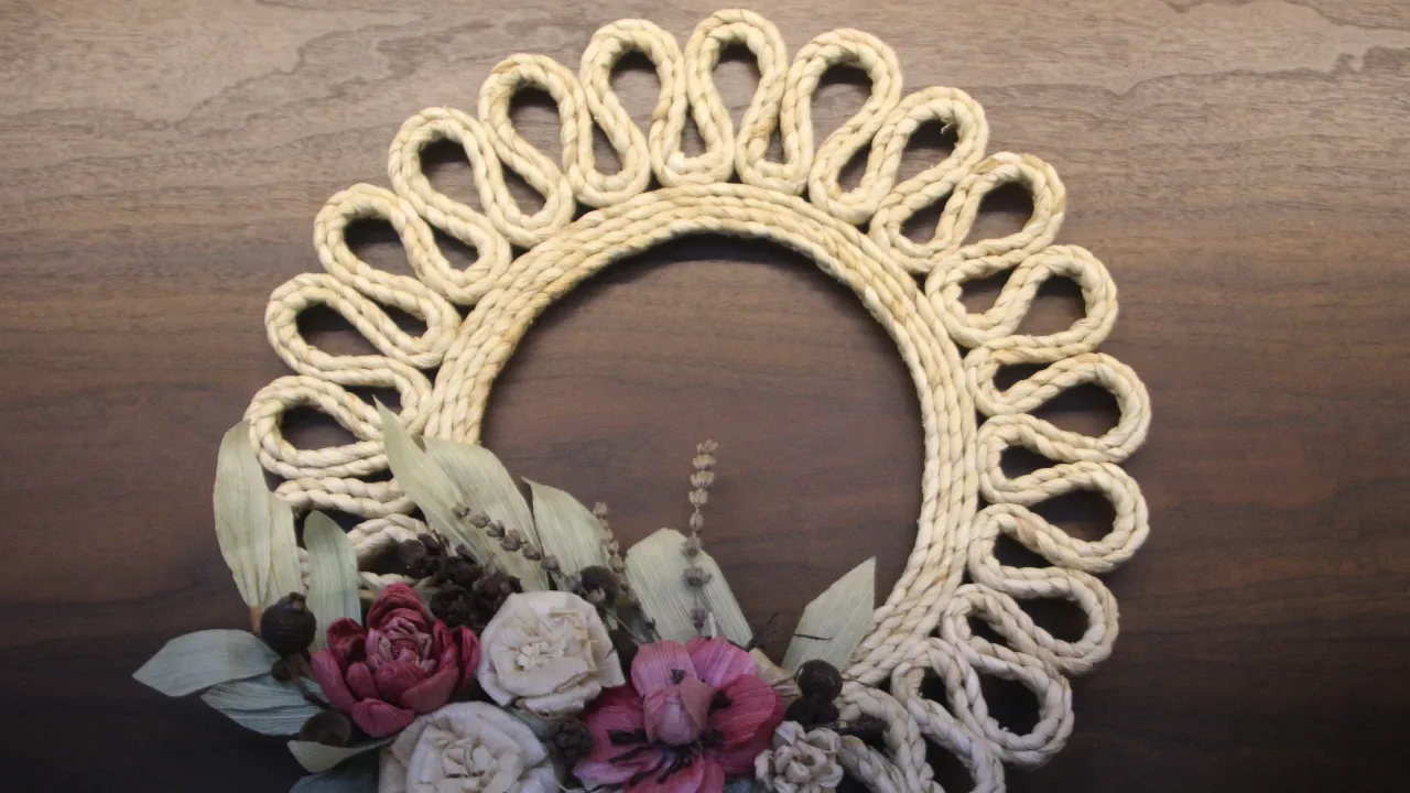 Mısır kabuğunu sanat eserine dönüştürdüler