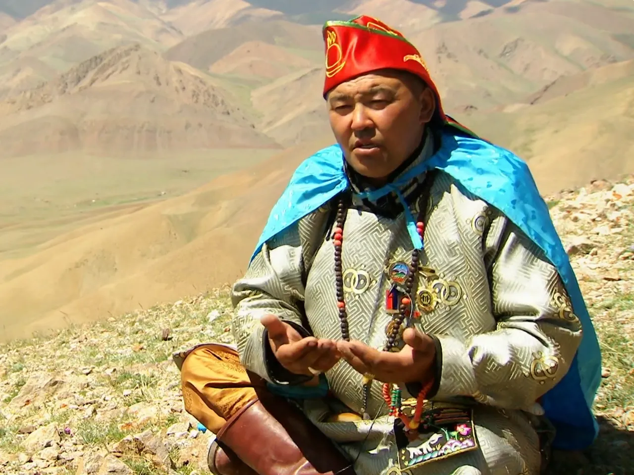 Moğolistan'daki Müslümanlardan Hoton Türkü bir din adamı