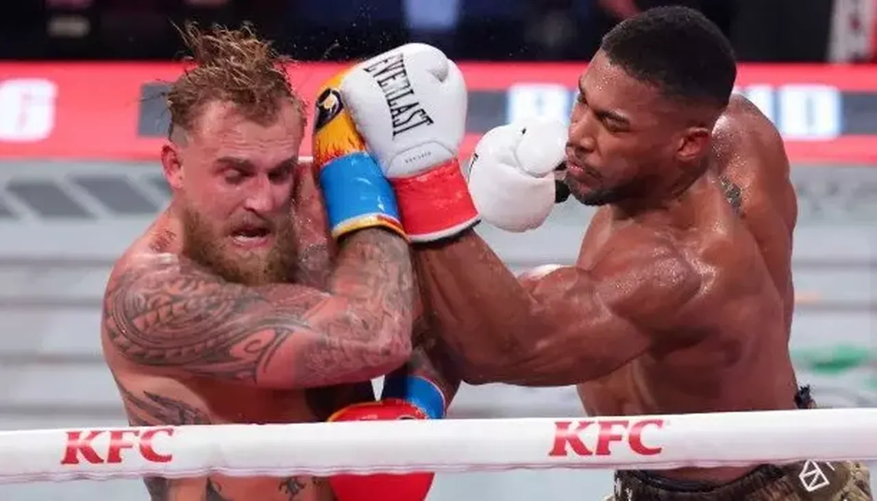 Son maçında çenesi kırılan Jake Paul bu kez yediği sandviçle gündemde! Sosyal medyada çok konuşuldu