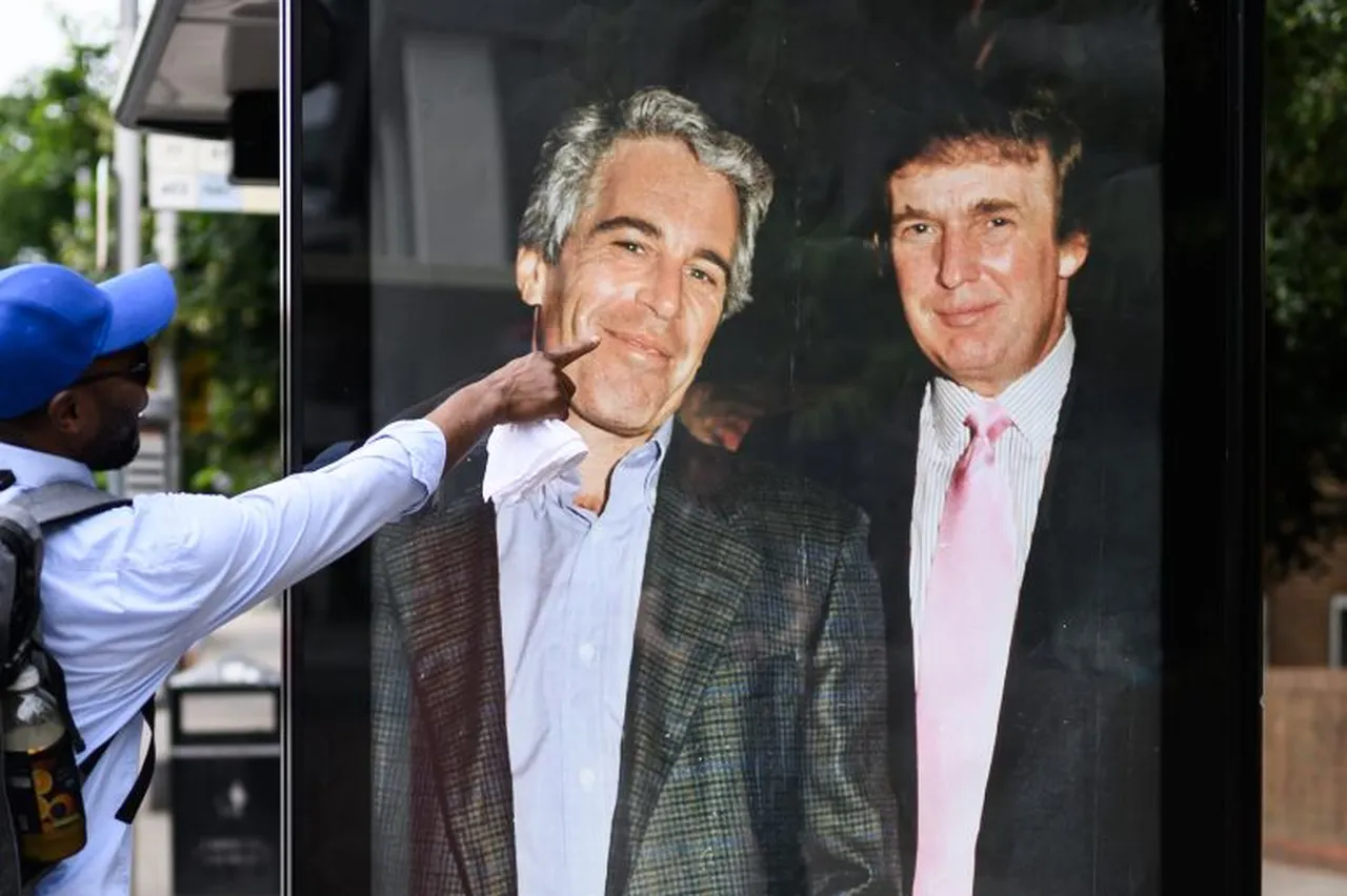 Trump, Epstein belgelerinde sık sık görülen Clintonı savundu: O büyük bir adam