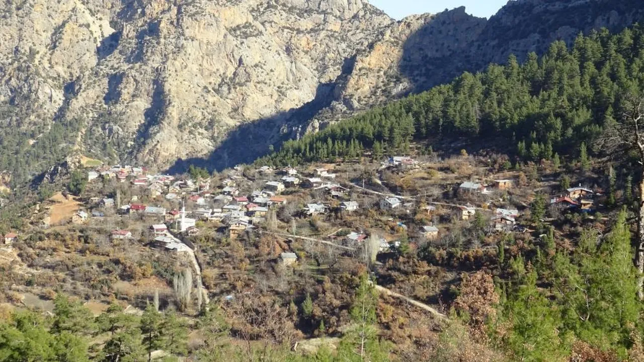 Türkiye'nin en az güneş alan köyü! Saat 12.30'da doğan güneş 15.30'da batıyor