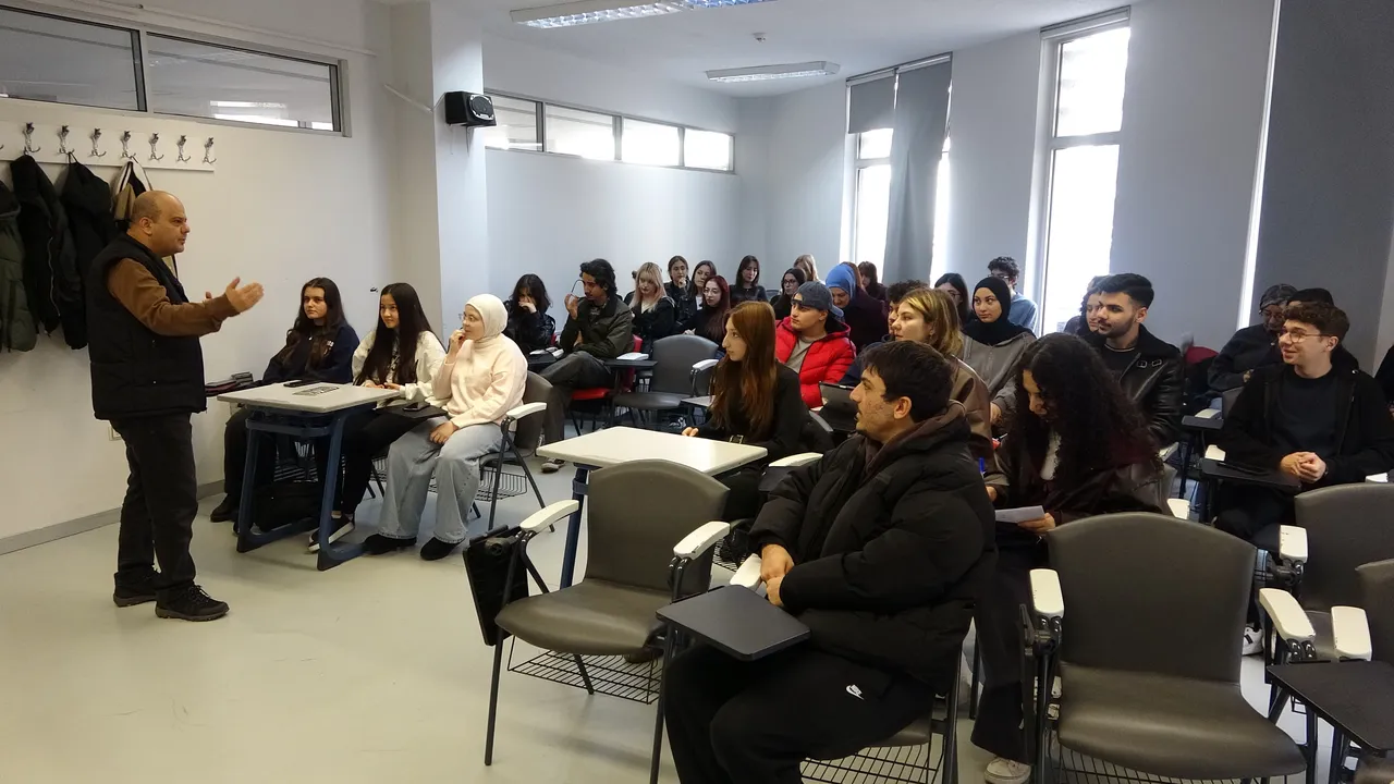 Yarım kalan hayalini 45 yaşında tamamladı! En büyük destek, 3 çocuğundan