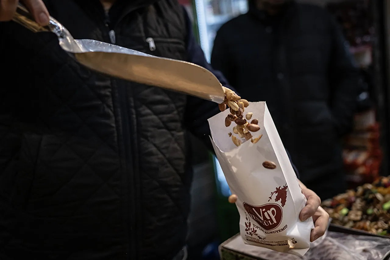 Yılbaşı akşamının vazgeçilmezi! Kuruyemiş fiyatları bu yıl ne kadar?