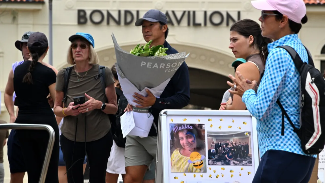 Avustralya'daki saldırıyı destekleyen kişinin evinden çok sayıda silah ve mühümmat çıktı!