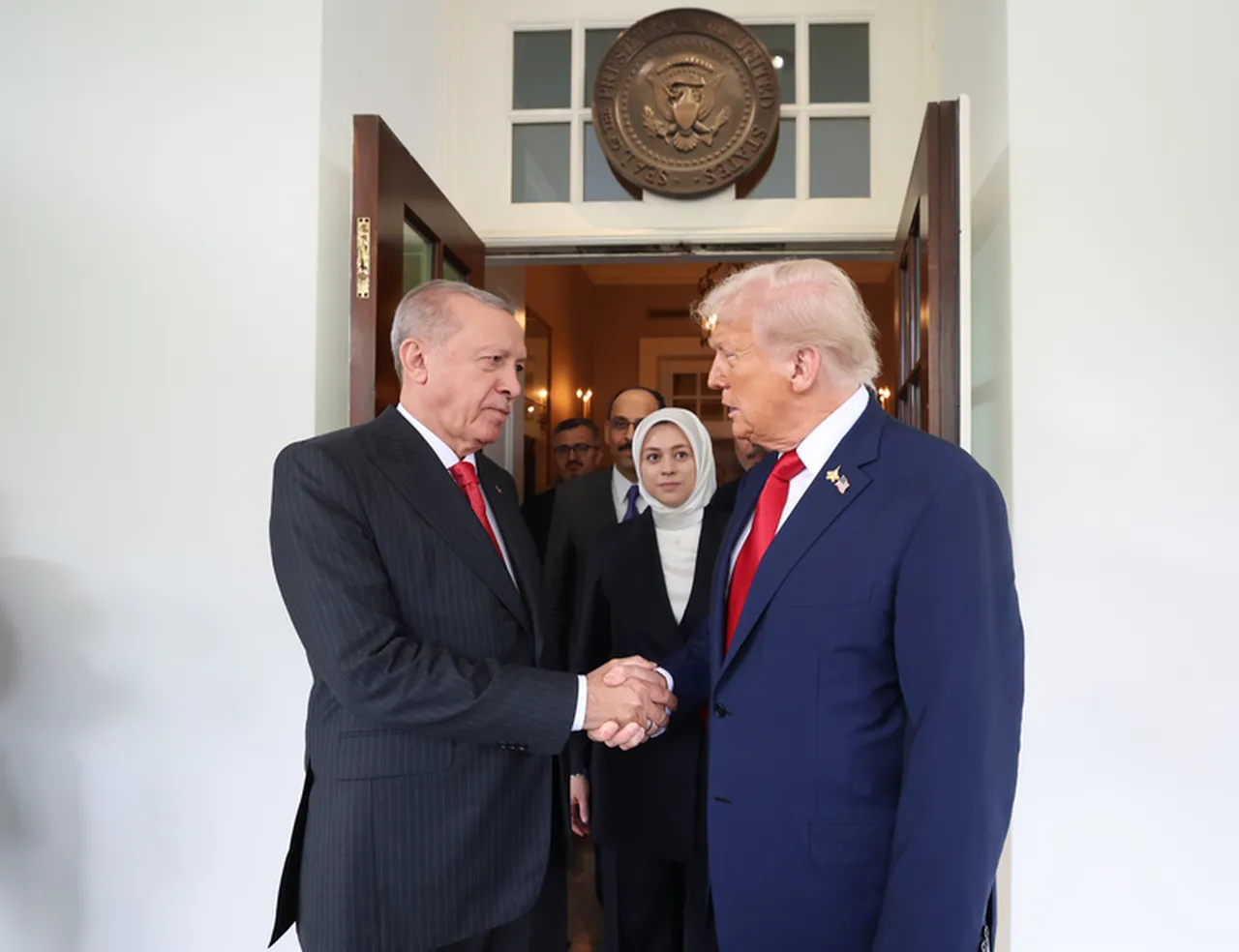 Beyaz Saray’ın kalbinde Türkiye alarmı! Trump'ı uyardılar: Ankara'yı atlarsak her şey dağılır