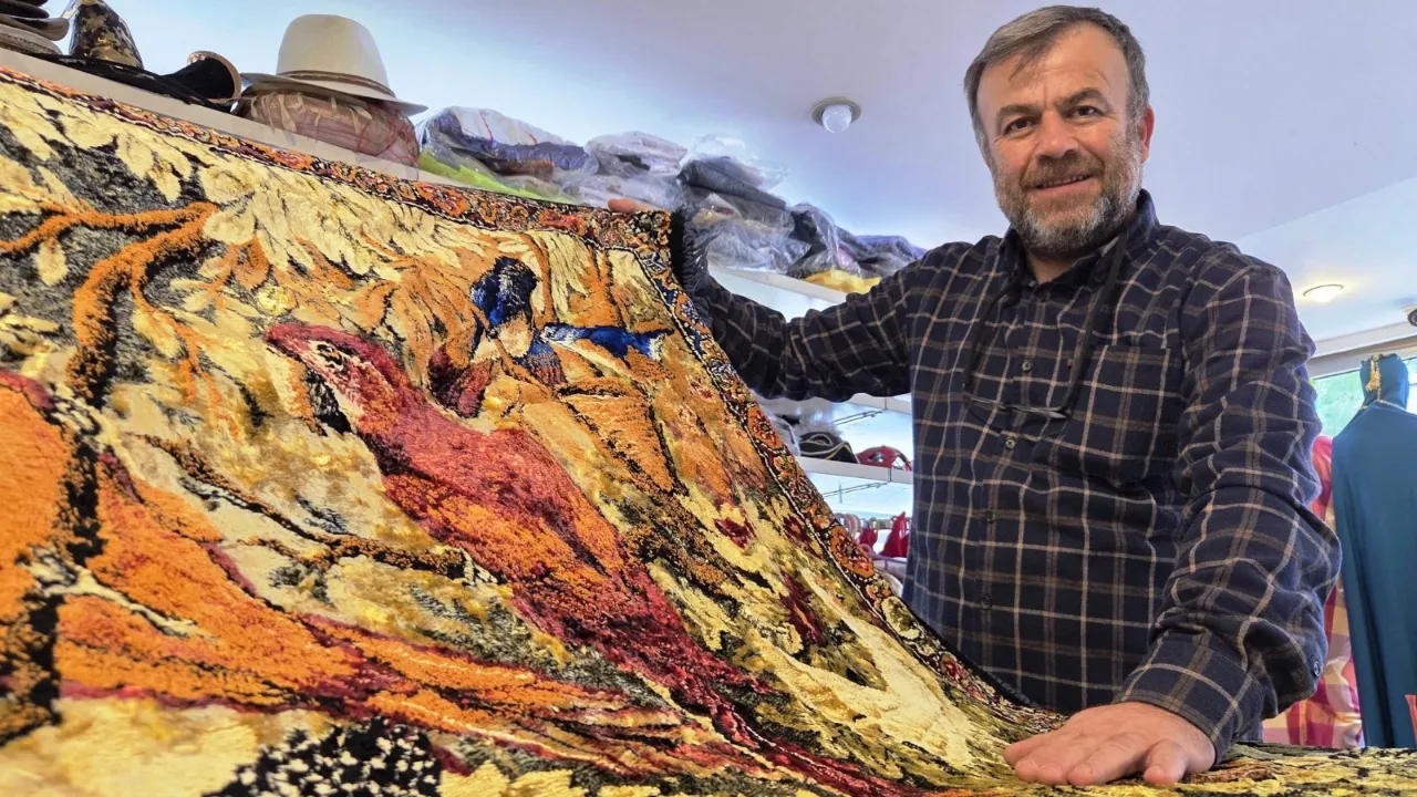 Dünyadan 150 duvar halısı bu koleksiyonda