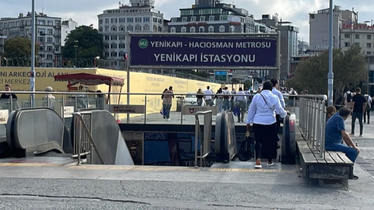 Yenikapı-Hacıosman metrosu kapalı mı? M2 metro hattı seferlerinde gecikme!