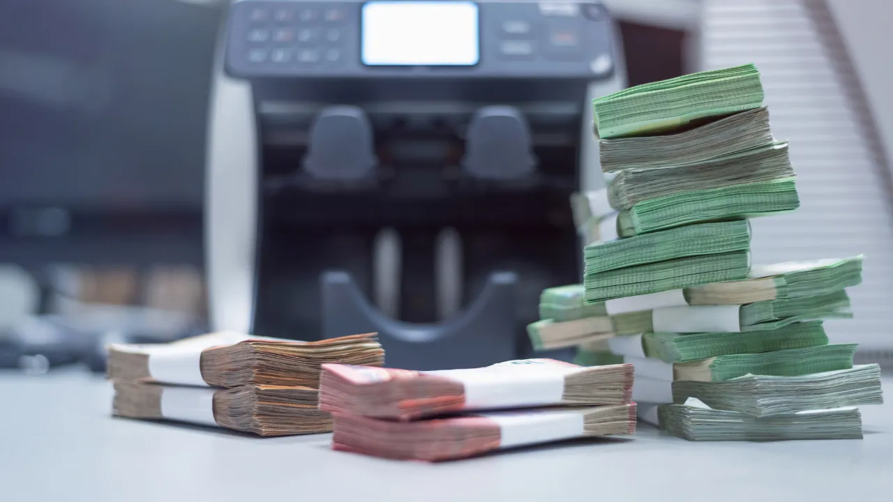 Bankaya yatırdığı binlerce lirası küle döndü! Sebebi ise şaşkına çevirdi