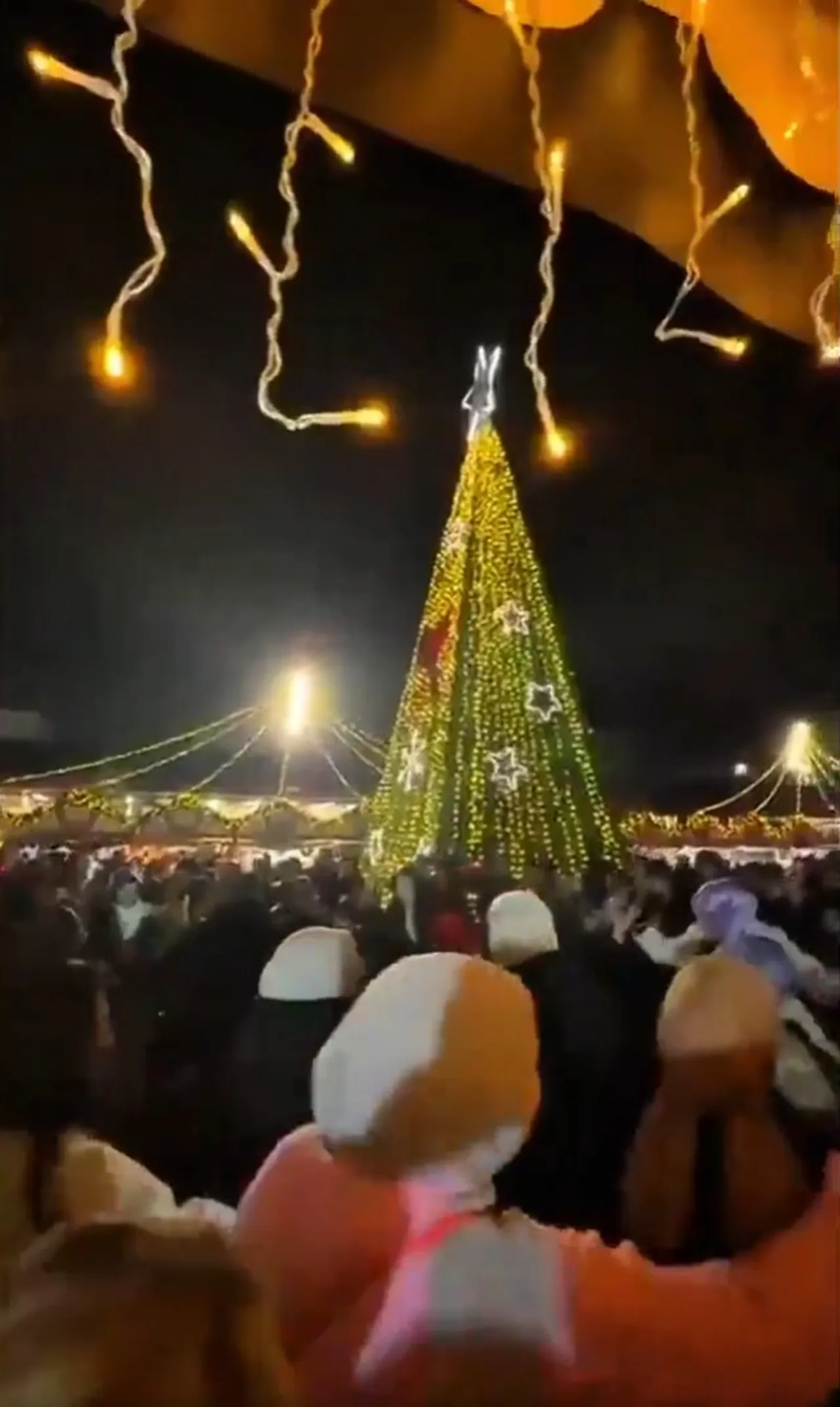 CHP’li belediyelerde Noel telaşı! Ezanlı ülkede çam ağacı süsleme yarışı
