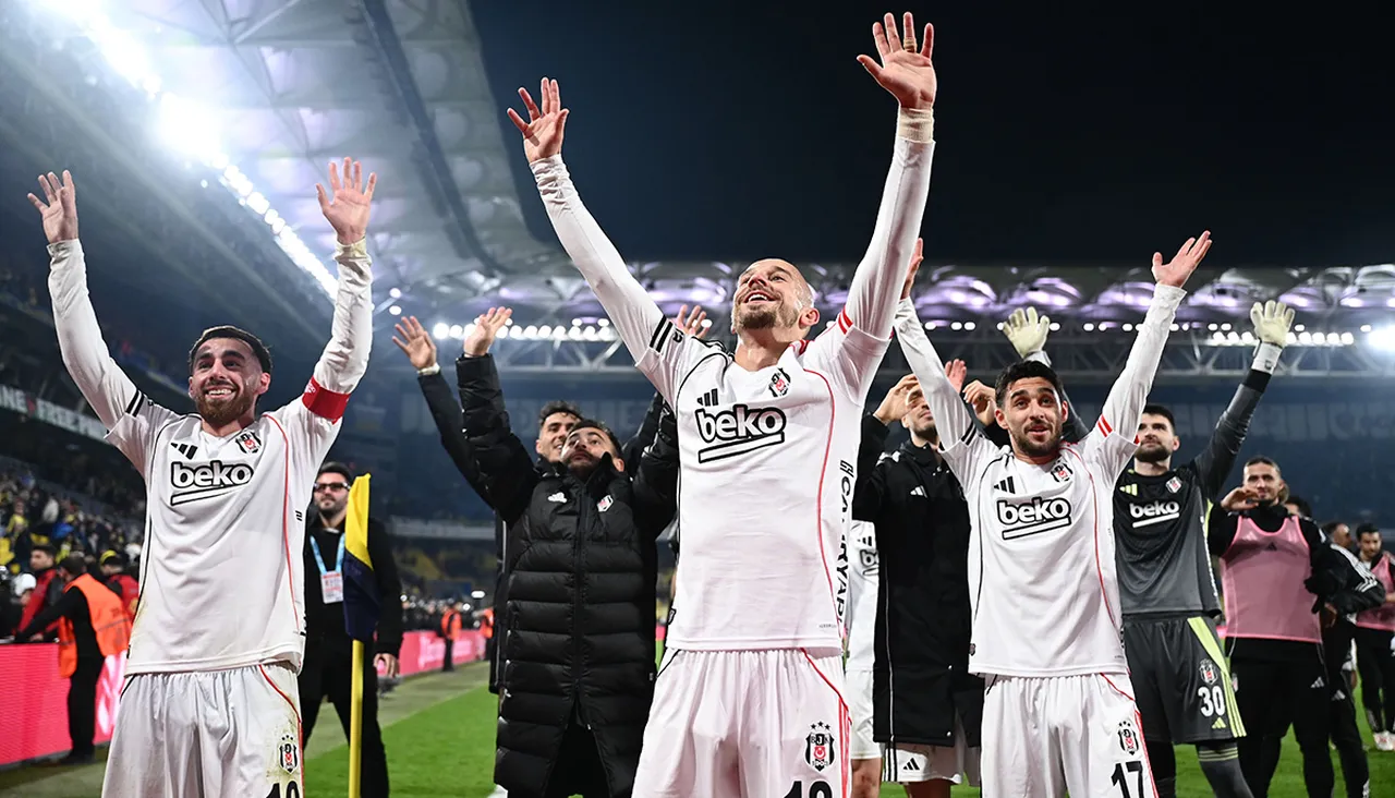 Fenerbahçe galibiyeti sonrası Beşiktaşlı futbolcular büyük sevinç yaşadı