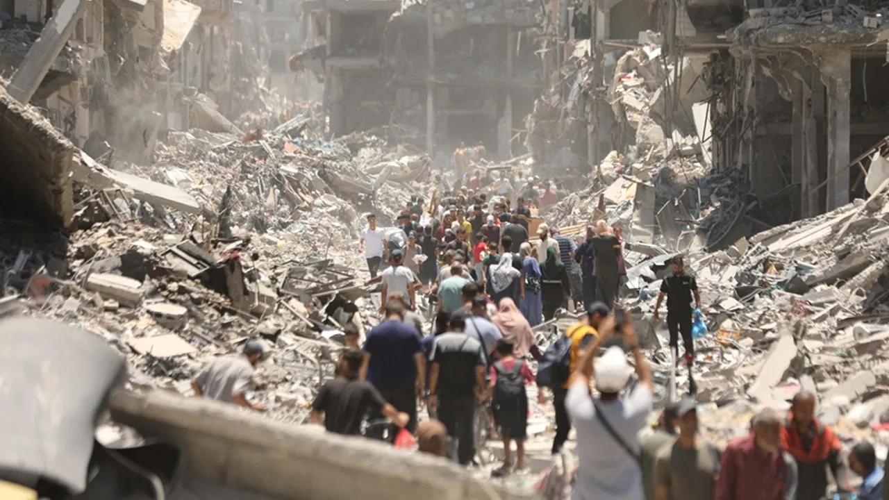 Gazze’de iki yıl önce yıkılan evden 25 cenaze çıkarıldı