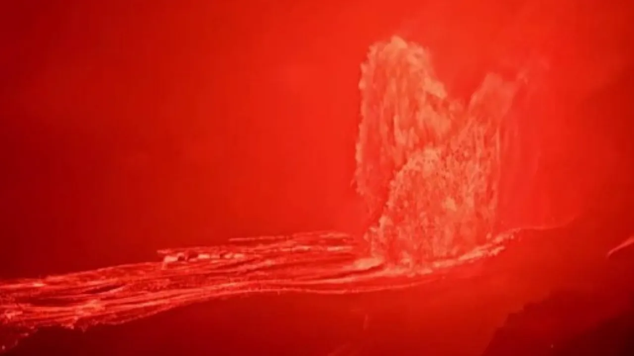 Hawaii'deki Kilauea Yanardağı patlamaya devam ediyor! Lavlar 425 metreye kadar ulaştı