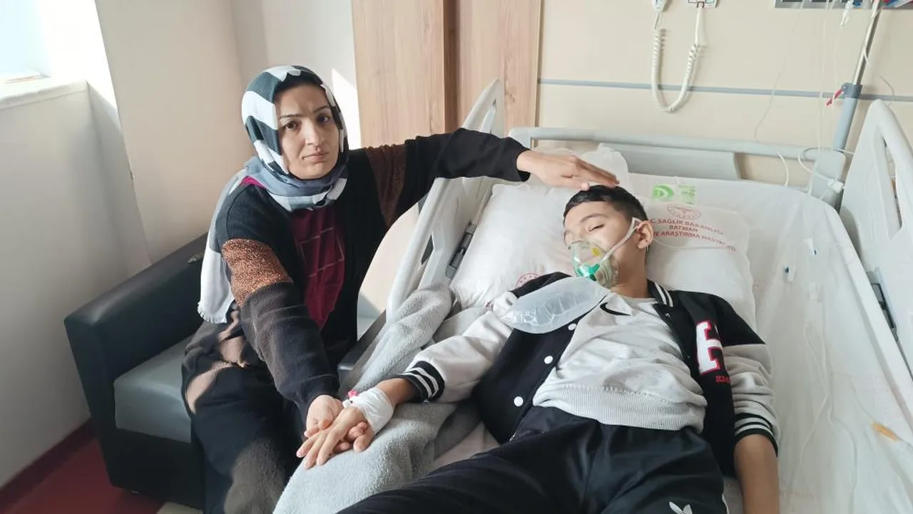 13 yaşındaki Muhammed'in hayatı kabusa döndü! 52 gündür öksürüyor