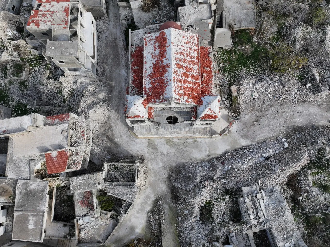 ABD basınından çarpıcı analiz! Suriyede darbe hazırlığı: Esadın generalleri orduyu topluyor