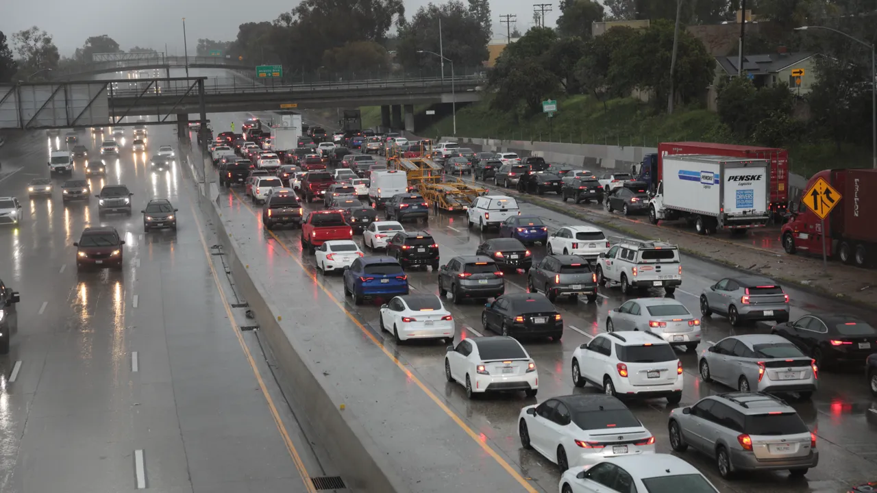 ABD'de sel felaketi! Çok sayıda ölü, onlarca yol kapalı