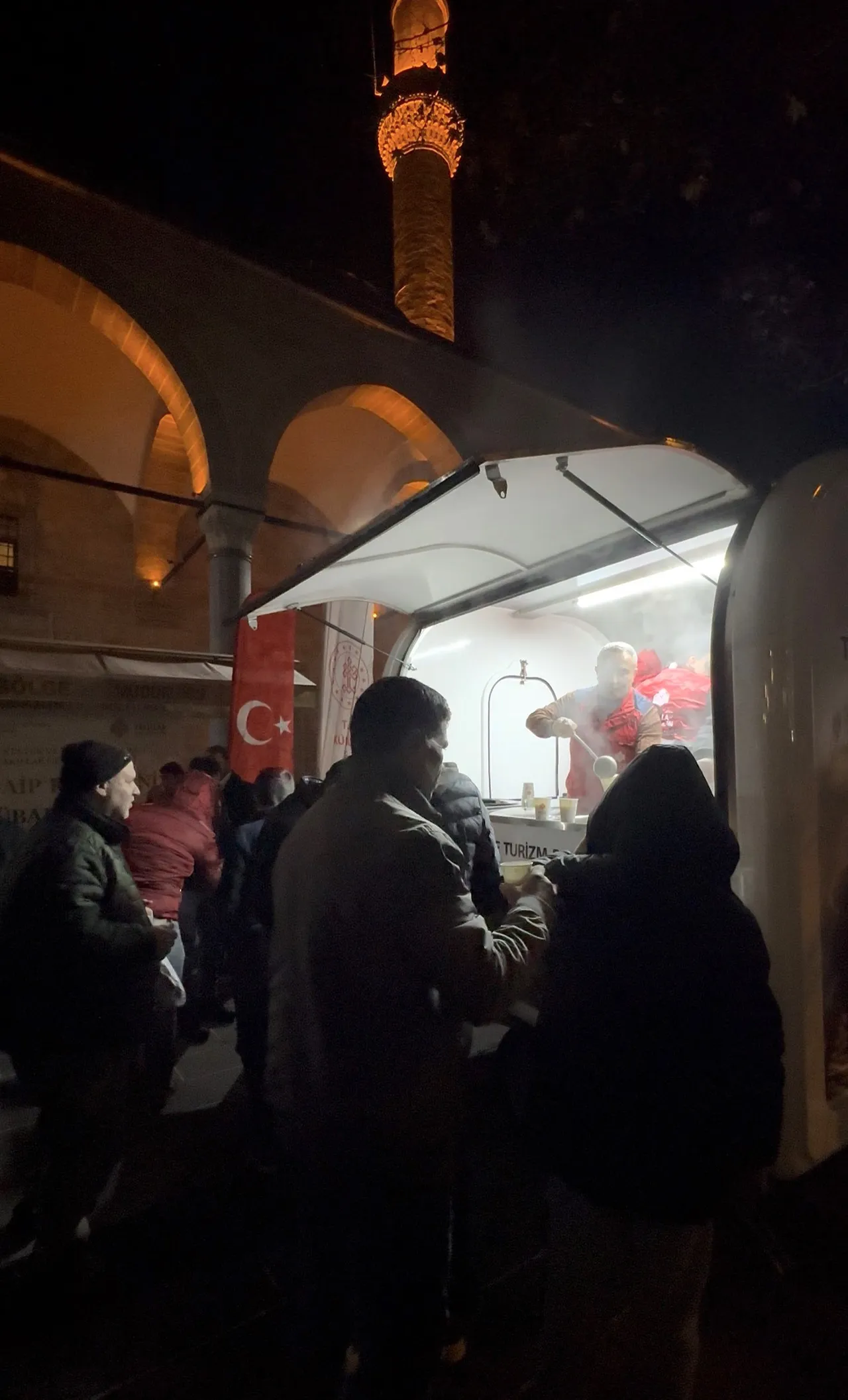 Asırlık vakıf geleneği Regaip Kandili’nde yaşatıldı