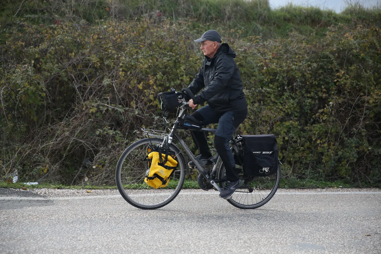 Bisikletiyle Umre yolculuğu: 31 günde 3 Bin 450 kilometre pedal çevirdi