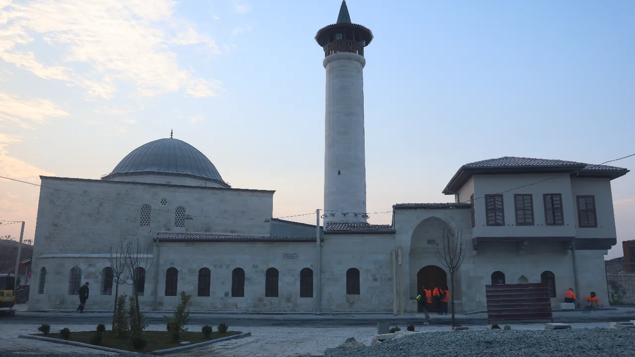 Depremin yıktığı Anadolu’nun ilk camisi yeniden hayat buluyor