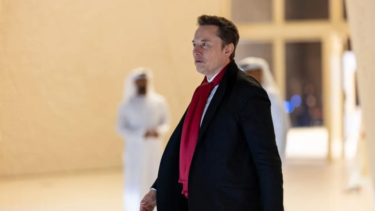 Elon Musk kendi kurumlarına bağış yapmış!