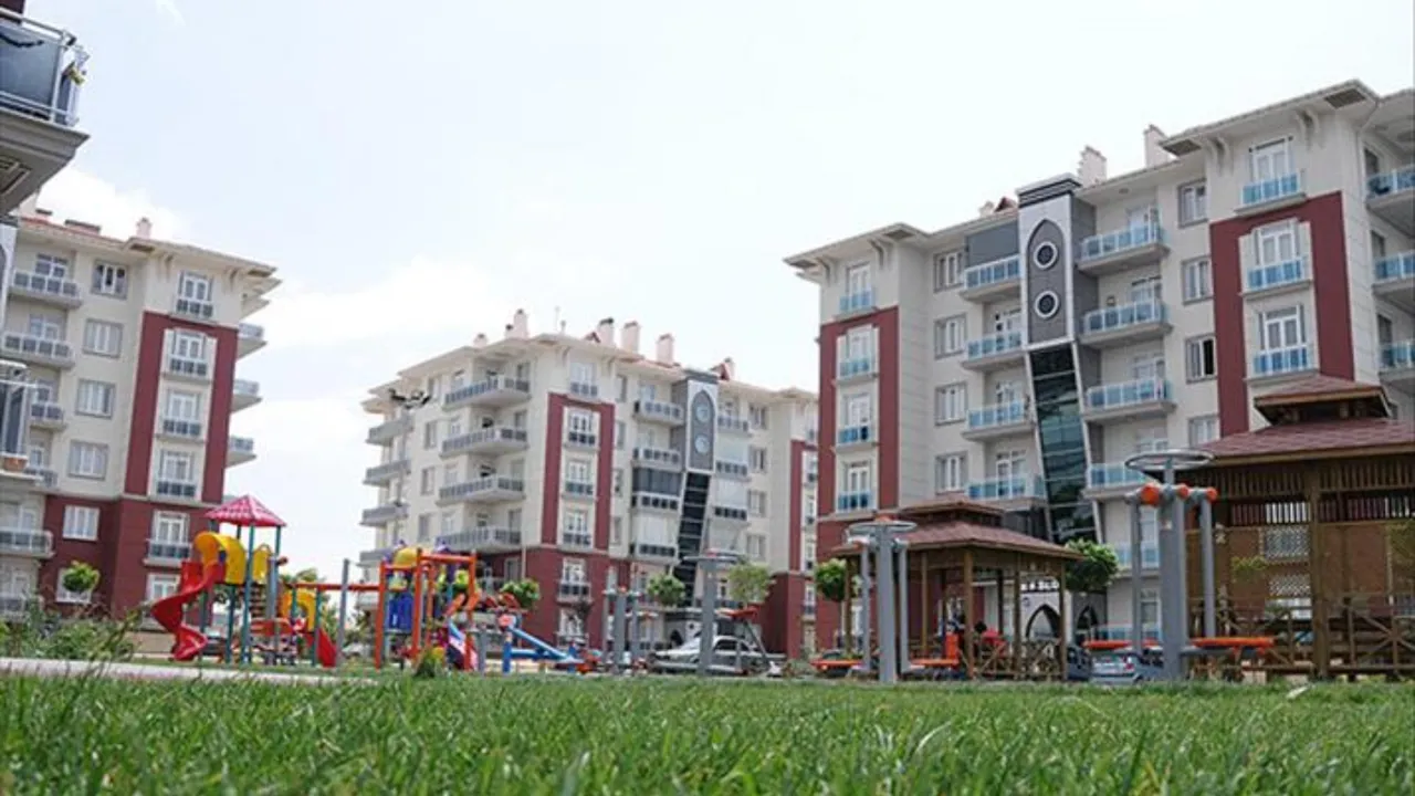 Faiz geriledi, bankalar oran düşürdü! En düşük konut, taşıt ve ihtiyaç kredileri