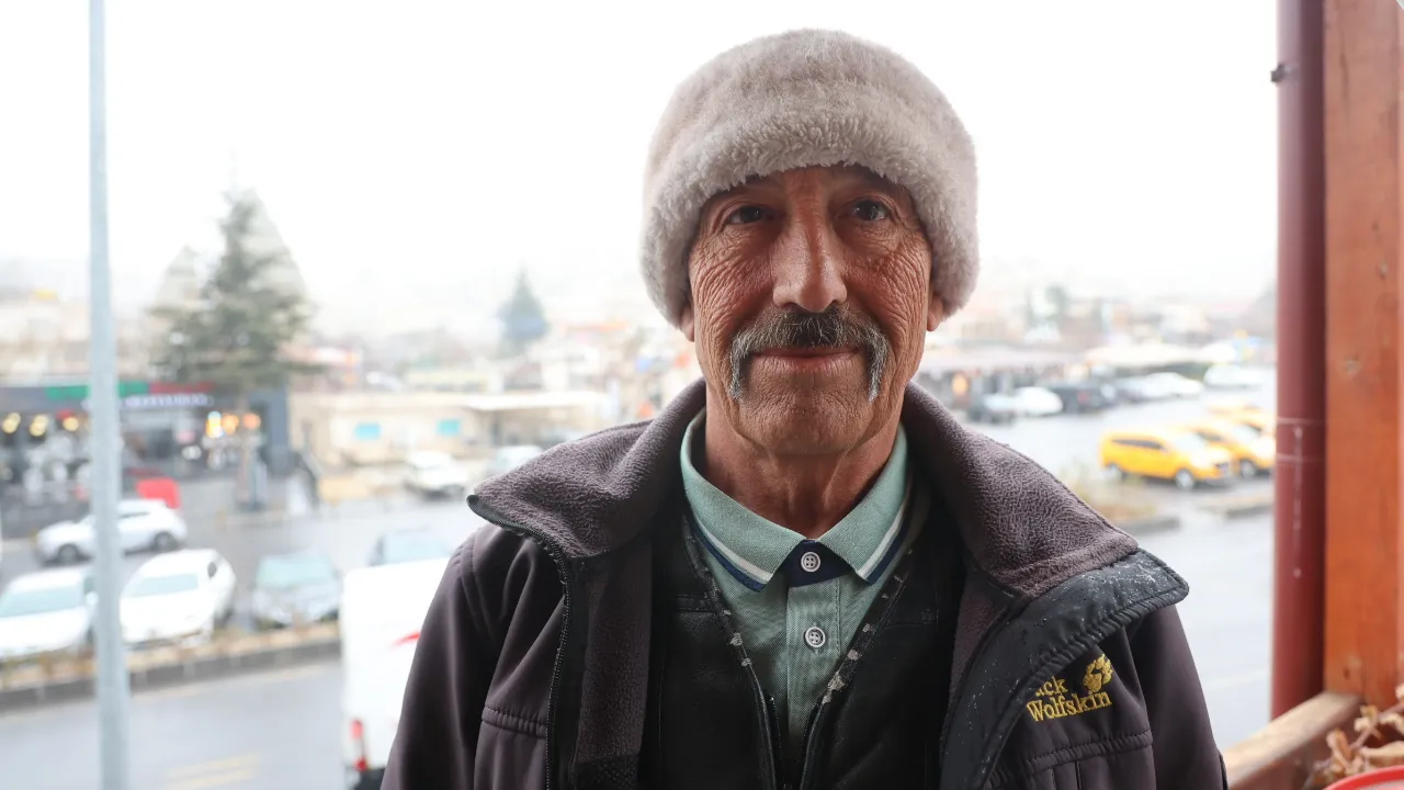 Kapadokya’nın gönüllü elçisi: 9 dil biliyor, görenler şaşırıyor