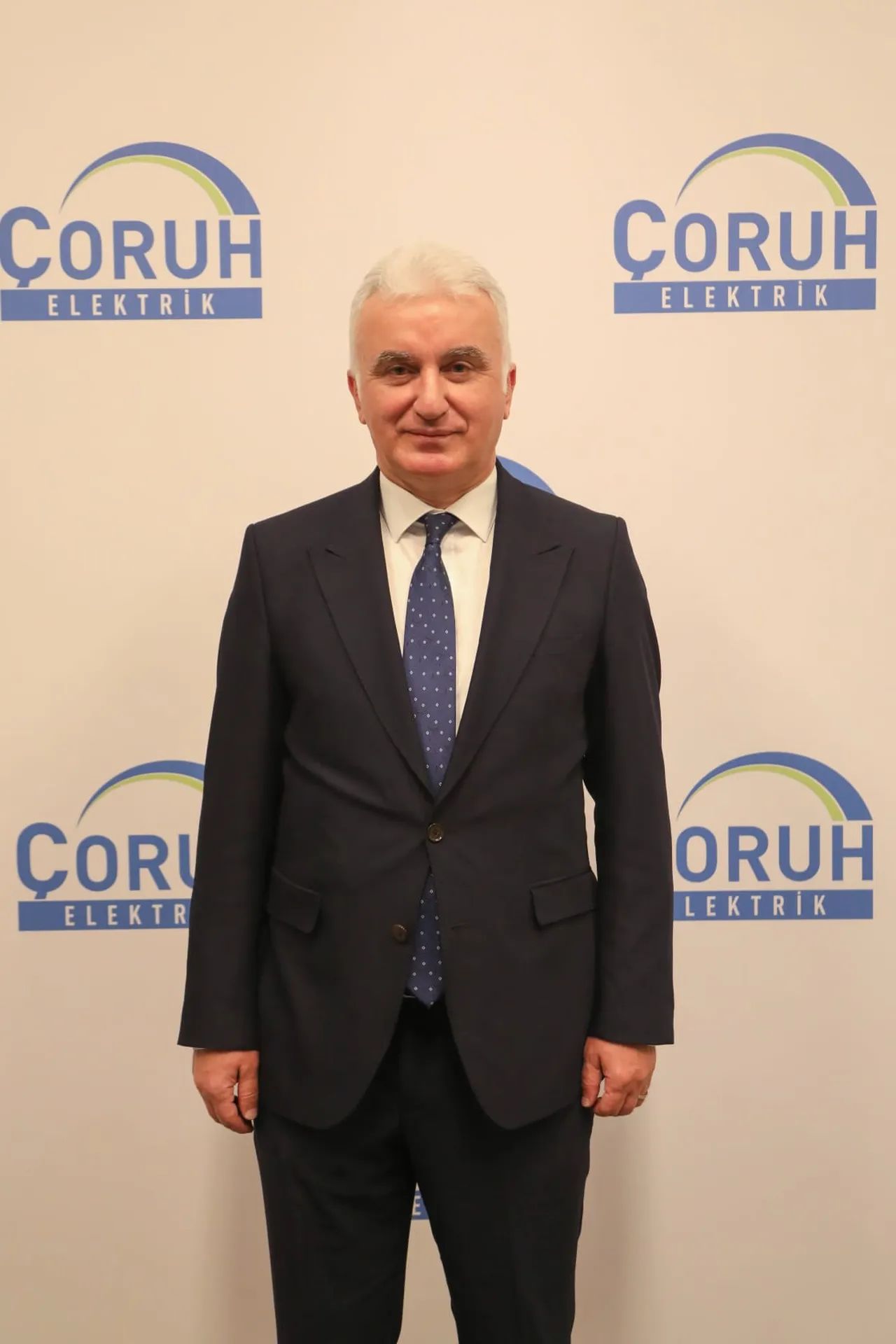 ÇORUH EDAŞ Genel Müdürü Mehmet Aydın, bir grup gazeteciye bölgedeki çalışmalar hakkında değerlendirmede bulundu.