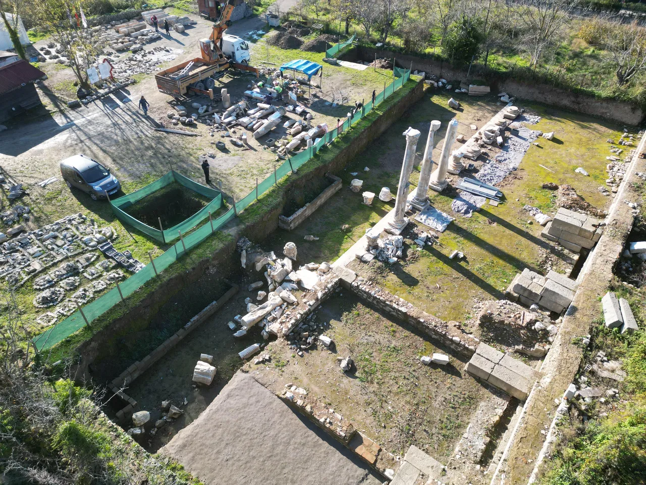 Kazı çalışmasına ait görseller