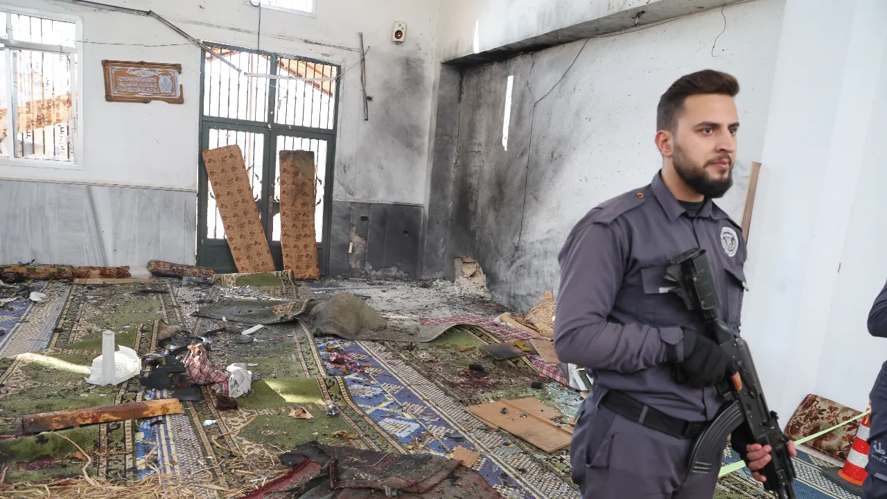 Suriye'de camiye bombalı saldırı: Çok sayıda ölü ve yaralı