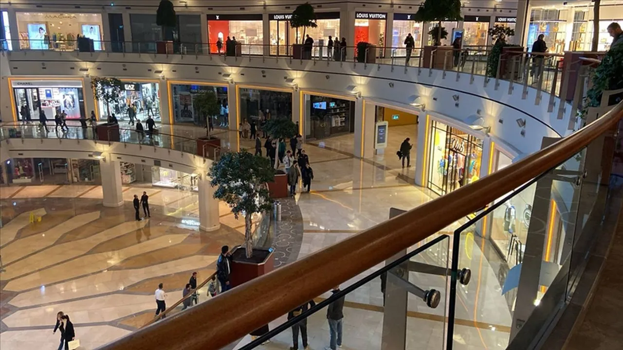 31 Aralık ve 1 Ocak AVMler kaça kadar açık? Yılbaşında AVM çalışma saatleri