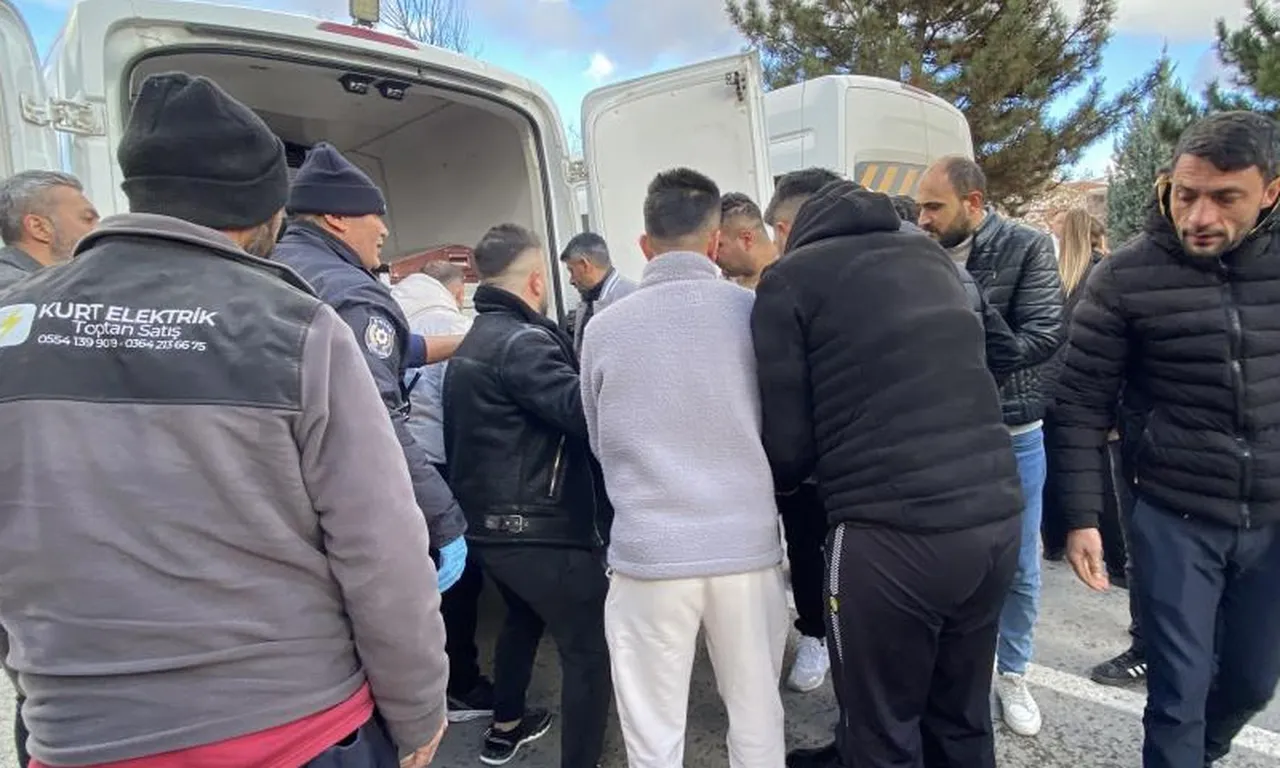 Araç içinde acı son: 30 yaşındaki adam ölü bulundu