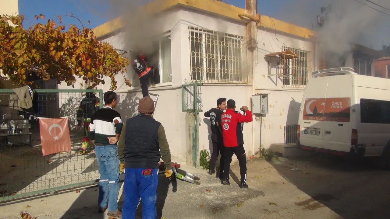 Baba işte, anne markette! Evde çıkan yangında 2 çocuk can verdi