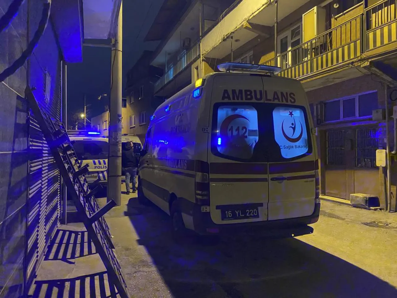 Bursa'da oğlunun bıçakladığı baba ağır yaralandı