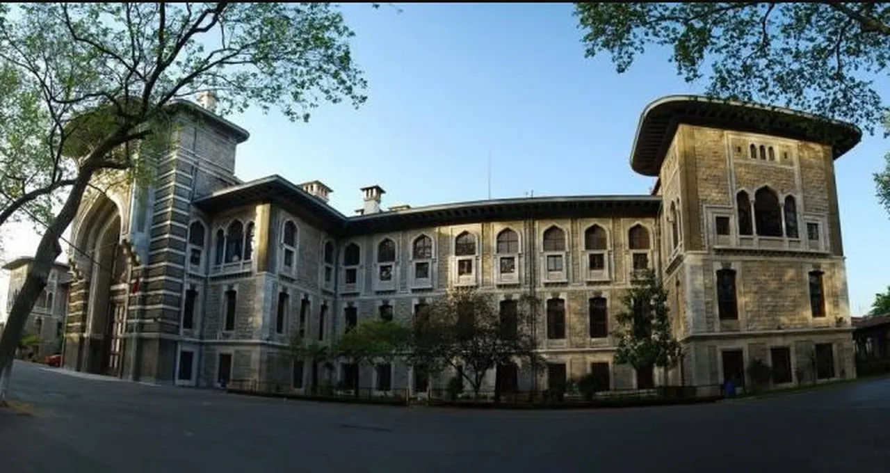 İstanbul Erkek Lisesi'nde soruşturma tamam! Tacize delil yok, 2 gece sistematik darp var