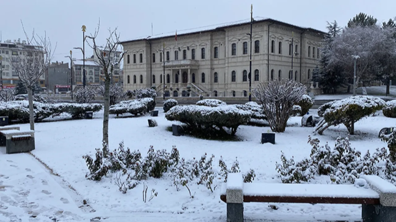 Kar manzaraları gelmeye başladı! Ankara ve İstanbul mercek altında, kar yağan iller açıklandı