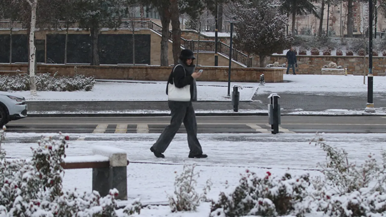 Kar manzaraları gelmeye başladı! Ankara ve İstanbul mercek altında, kar yağan iller açıklandı