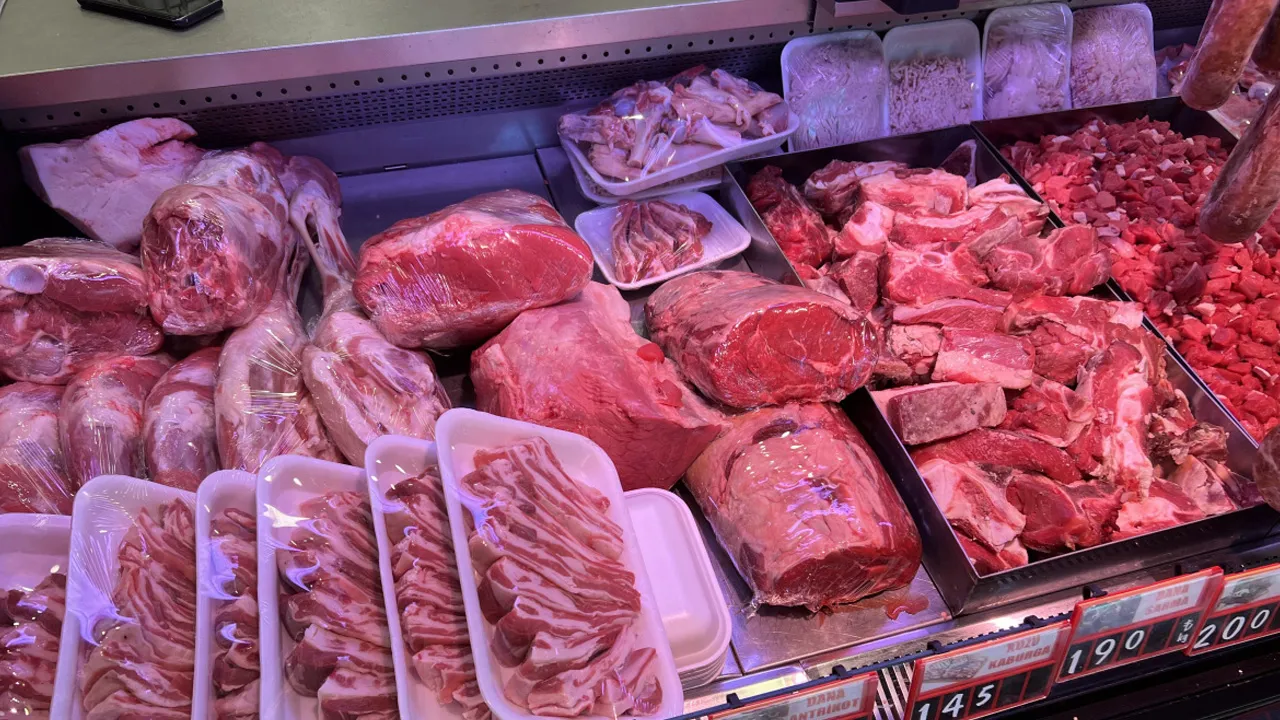 Kırmızı ette problem üreticide değil rafta! Fiyatı büyükler artırıyor