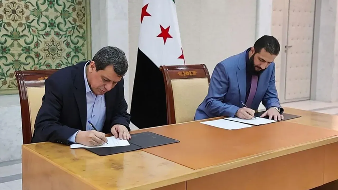 Suriye Cumhurbaşkanı Ahmed Şara ile SDG elebaşı Mazlum Abdi arasında entegrasyon anlaşması imzalandı (10 Mart 2025))