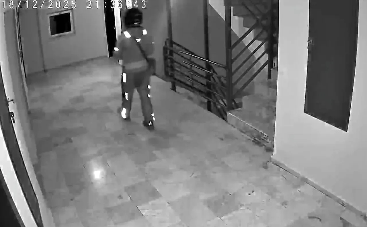 Mide bulandıran anlar! Kurye, sipariş götürdüğü binaya tuvaletini yaptı