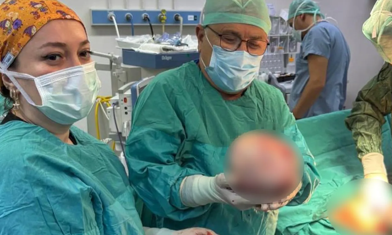 Sinsice ilerledi, karnı gittikçe şişti! Ameliyatta gerçek ortaya çıktı