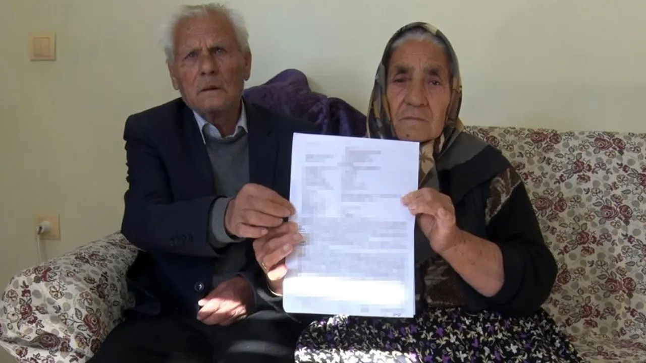 Yaşlı çiftin araba hayali gelen telefonla son buldu!