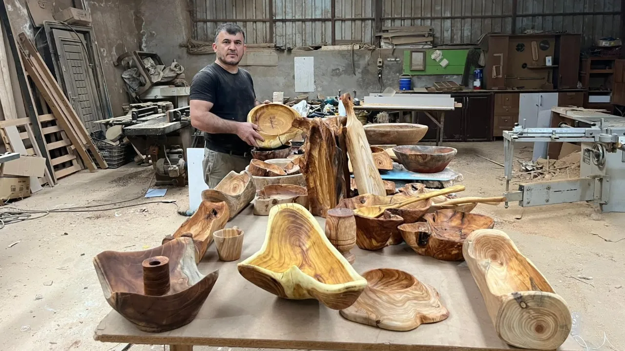 Atıl zeytin ağaçları sanat eserine dönüşüyor: Alanya’da el emeği ahşap ustalığı