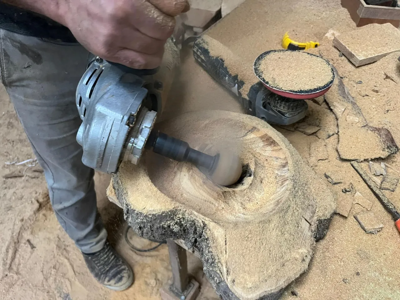 Atıl zeytin ağaçları sanat eserine dönüşüyor: Alanya’da el emeği ahşap ustalığı