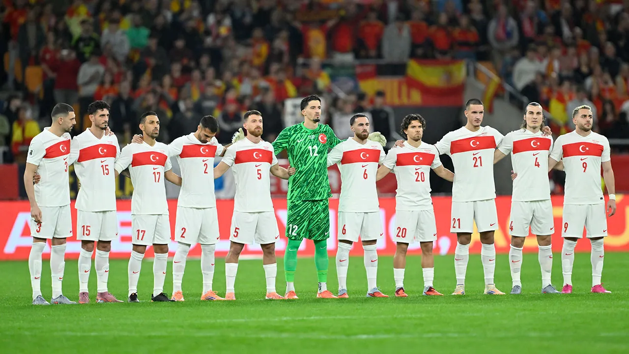 Beşiktaş, 3 bölgeye transfer yapacak: Milli yıldız için pazarlık masasında