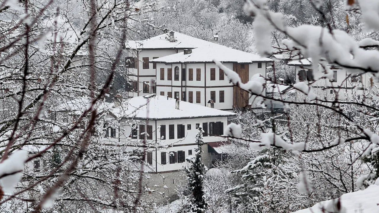 Beyaz sevinç: Birçok şehir güne kar yağışıyla başladı